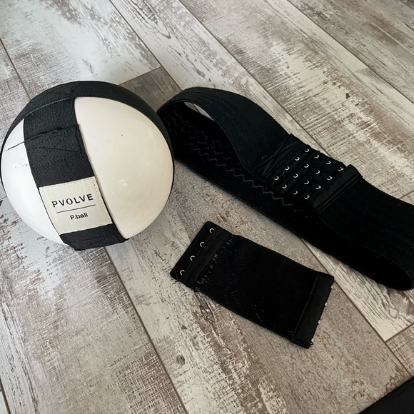 Pvolve Total Transformation Bundle - Picture 13 of 16